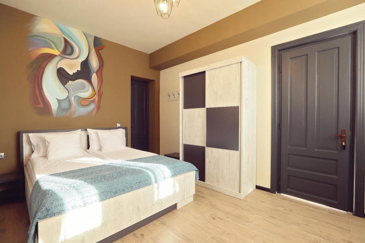 Dezire Guesthouse Baile 1 Mai Ngoại thất bức ảnh