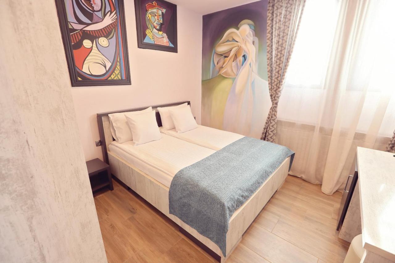Dezire Guesthouse Baile 1 Mai Ngoại thất bức ảnh