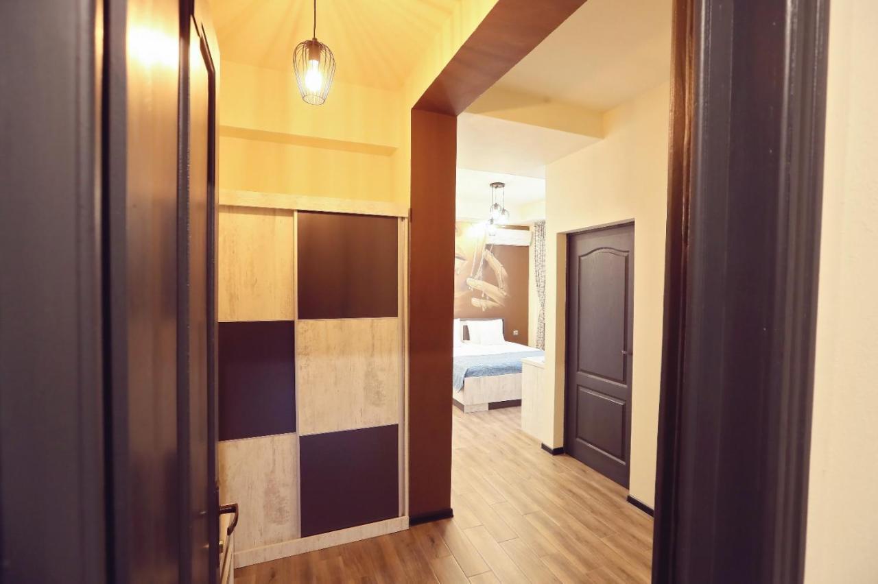 Dezire Guesthouse Baile 1 Mai Ngoại thất bức ảnh