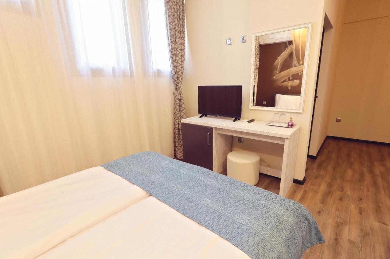 Dezire Guesthouse Baile 1 Mai Ngoại thất bức ảnh