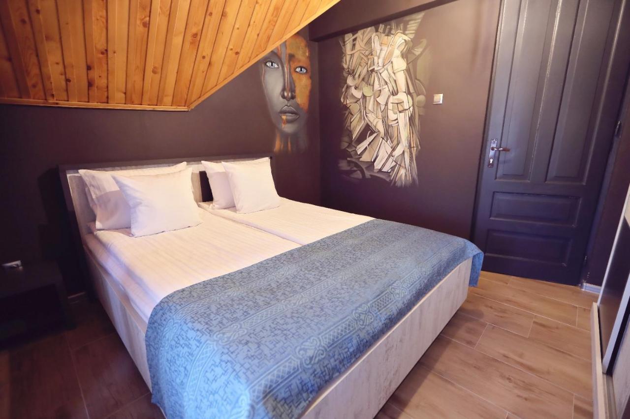 Dezire Guesthouse Baile 1 Mai Ngoại thất bức ảnh